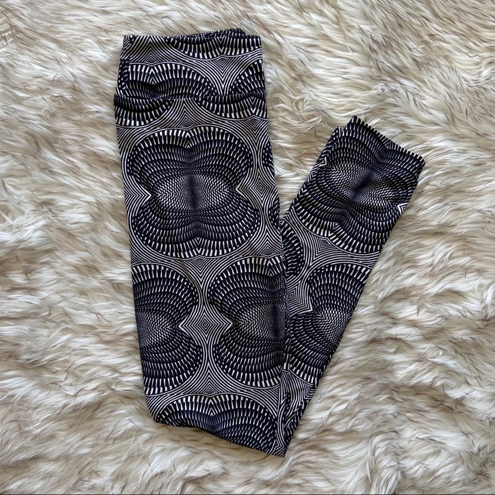 LuLaRoe Geometric Print OS Leggings